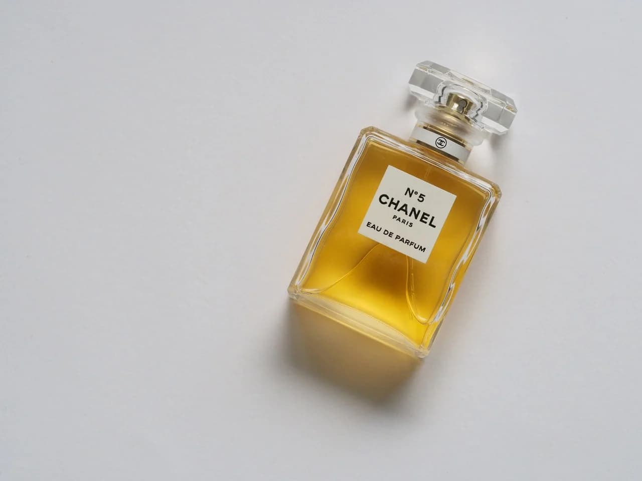 How Scents Influence Thoughts and Behaviour